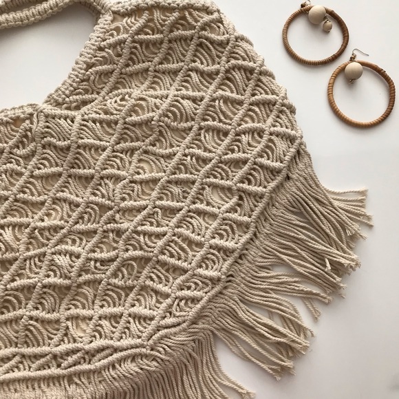 CROCHET TOP HANDLE BAG WITH FRIDGES DETAILS - Picture 4 of 4